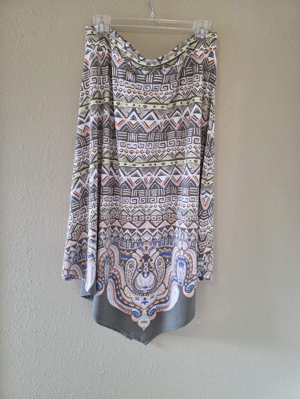Chicos Aztec Print Skirt  in Multi Colors To Include Green, Orange and Tan. - Picture 5 of 7